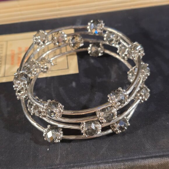 Silver Tone Crystal Wrap Bracelet With Gray Smoke Faceted Beads Filigree Details - Picture 5 of 7
